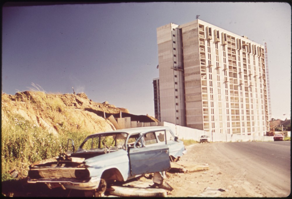 New_High_Rise_Apartments_on_Southern_Outskirts_of_the_City